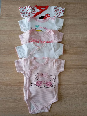 Baby bodysuits like new, pack of 5, newborn, cotton
