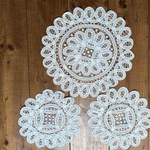 Set of 5 Vintage White Decorative Lace Pieces