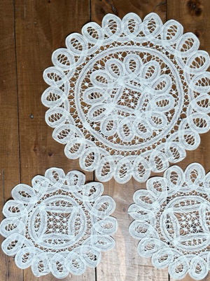 Set of 5 Vintage White Decorative Lace Pieces