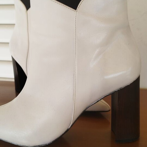White ankle boots used, 9cm heel, size 39