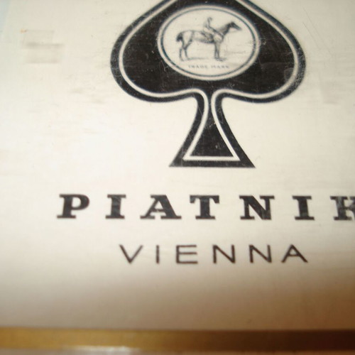 Piatnik Vienna collectible playing cards like new, made in Austria