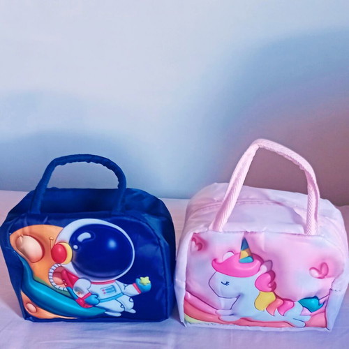 Children's insulated lunch bags with unicorn and astronaut designs, new
