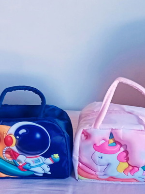 Children's insulated lunch bags with unicorn and astronaut designs, new