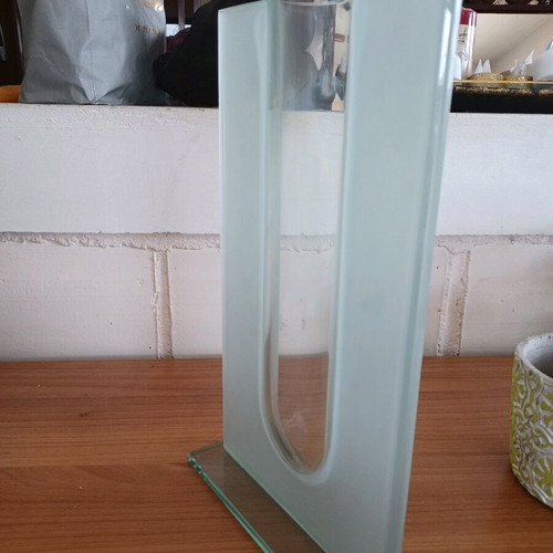 Modern vase like new