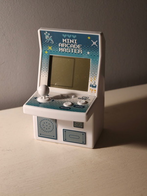 Game arcade μηχανή για παιδιά σαν καινούργιο