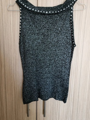 Sleeveless blouse used with lurex weave, black with silver thread