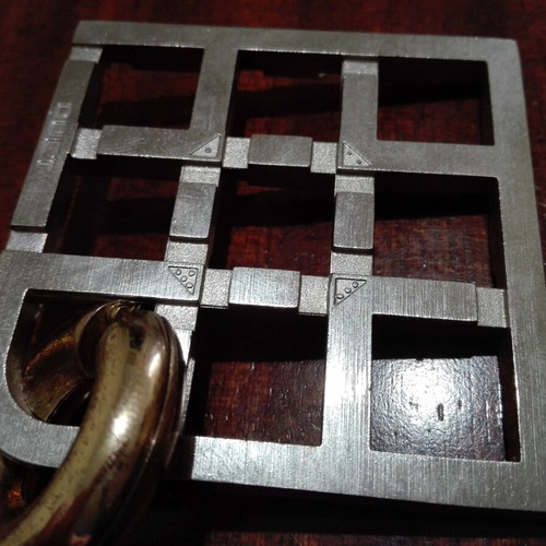 Cast Duet metal puzzle used, difficulty level 5
