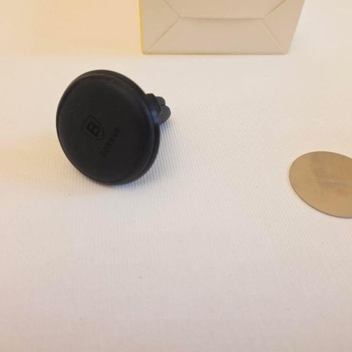 Baseus Magnetic Car Phone Mount like new, air vent holder