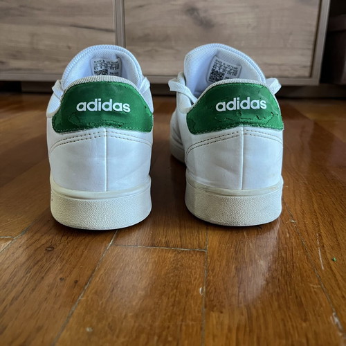 Adidas sneakers for boys size 39 used, white