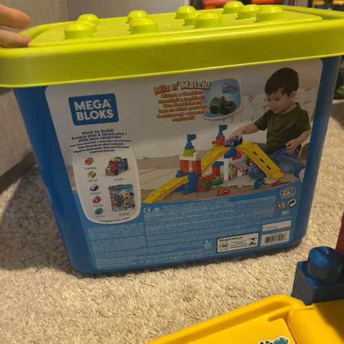 Mega Blocks First Builders Race Car Garage set like new with 60 pieces
