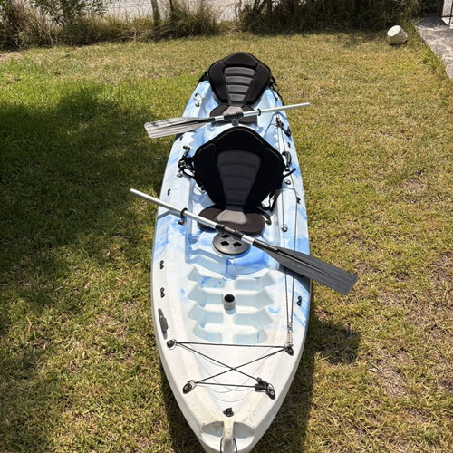 Winner Nereus I two-person kayak with 2 seats and paddles