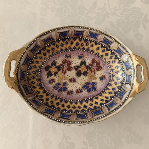 Vintage Asian ceramic deep serving plate handpainted, like new, Satsuma style