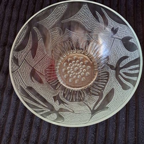 Glass fruit bowl like new