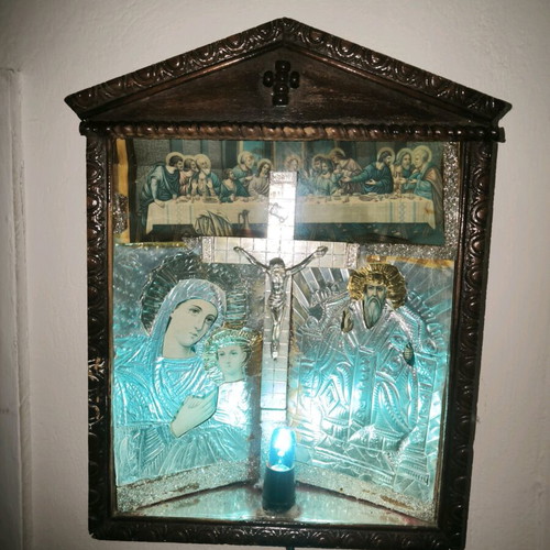 Retro iconostasis used with blue lamp, dimensions 35x25 cm
