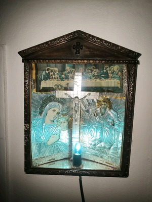 Εικονοστάσι ρετρό μεταχειρισμένο με μπλε λαμπάκι, διαστάσεις 35x25 εκ.