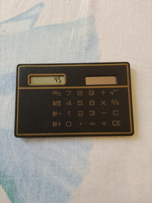 Calculator without battery, thin and small