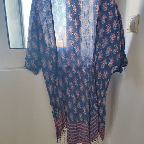 Floral kimono Mango like new, summer vest with fringes
