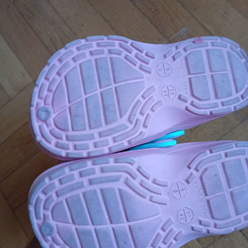 Mini Mouse slippers like new, sizes 24-25, pink
