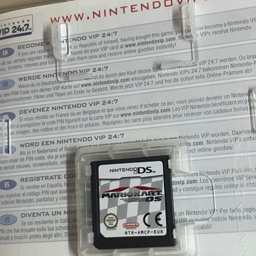 Super Mario Kart DS game with all inserts and VIP card