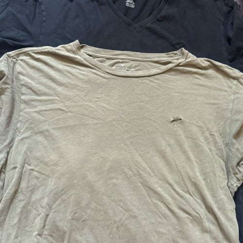 American Eagle T-shirts used, black V-neck and green round neck, pack of 2
