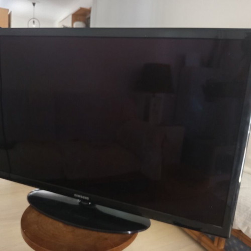 Samsung UE40D5003 40'' LED TV 100Hz like new, minimally used