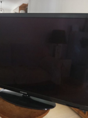 Samsung UE40D5003 40'' LED TV 100Hz like new, minimally used