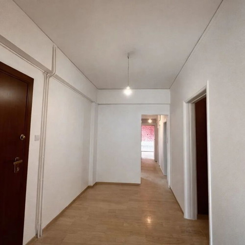 Apartment 115 sqm in Nikaia with 3 bedrooms and balconies