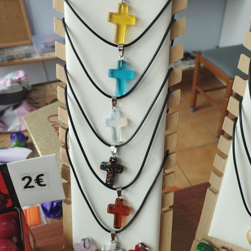 Cross necklace with semi-precious stones new set with cord