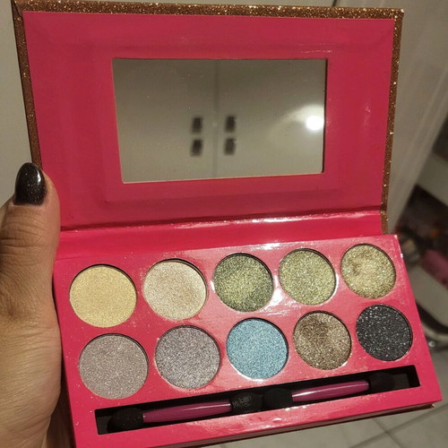 Sparkly Night Eyes eyeshadow palette by Accessorize like new with glitter