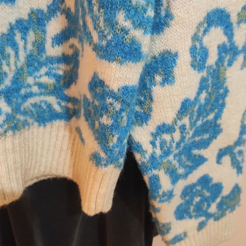 Primark women's sweater like new, size S-M, blue and green