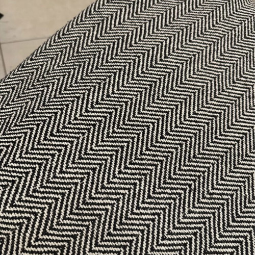 Sofa throws like new, pack of 3, white-black zigzag