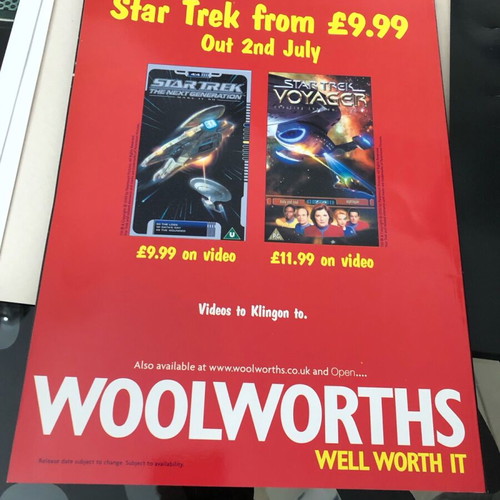 SFX Star Trek Voyager Magazine Special Collectors Edition like new with 2 big art prints