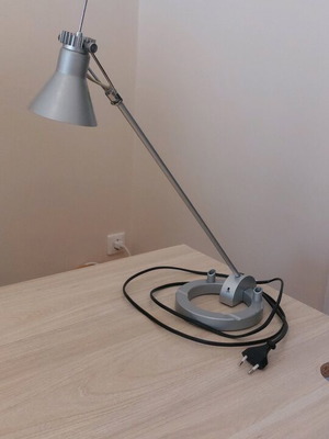 Table lamp for desk like new, gray metal