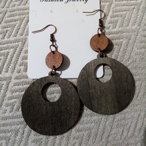 Wooden earrings new, beige and brown, very light