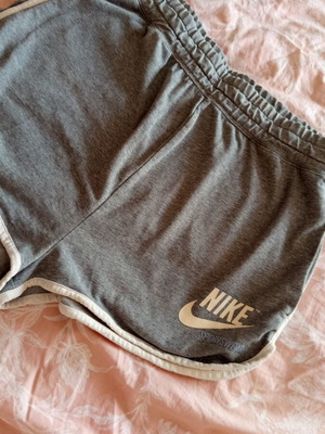 NIKE M shorts