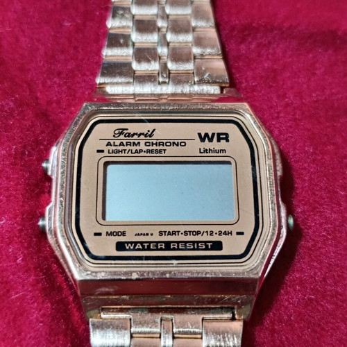 Digital watch