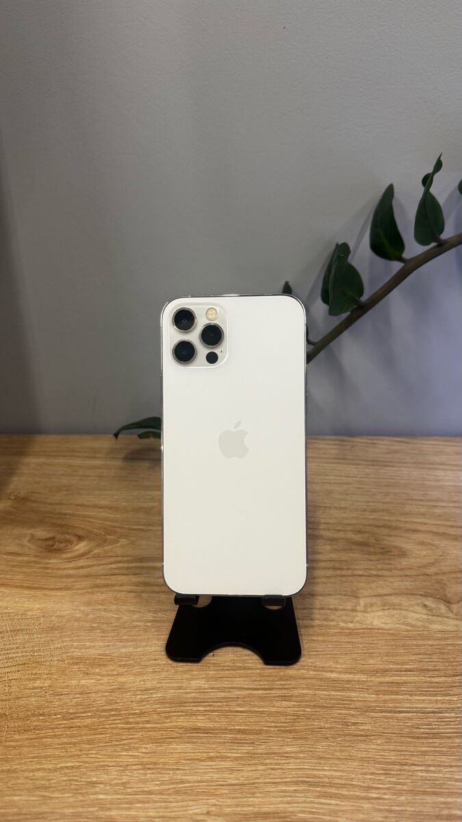 iPhone 12 Pro 128GB like new, white,… - € 300,00 - Vendora.cy