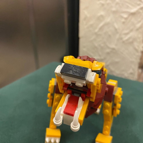 Lego lion like new without box