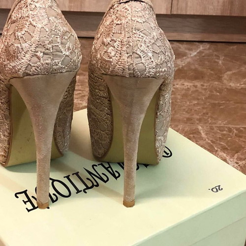Heels *Mannika* with High Heel Beige color.