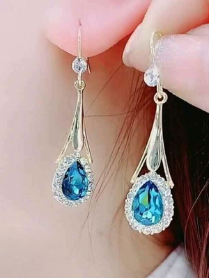 Earrings with blue crystals new, hanging, gold color