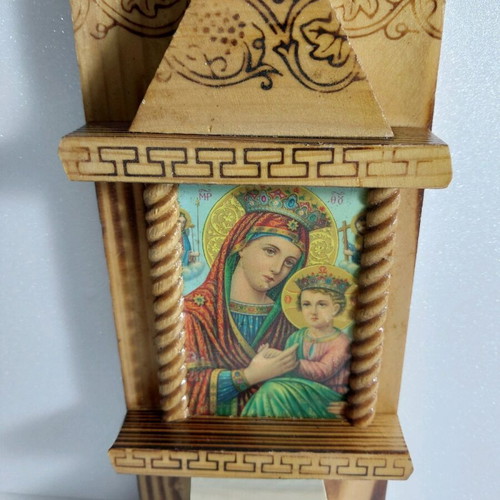 Wooden hanging calendar 2025 new in excellent condition