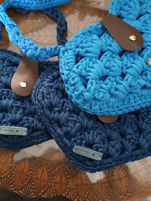 Πλεκτά τσαντάκια ώμου καινούργια, μπλε και τιρκουάζ