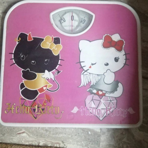 Hello Kitty Scale like new