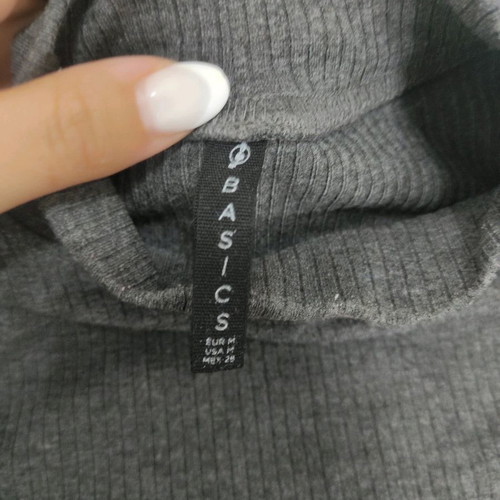 Stradivarius basic medium dark gray in excellent condition