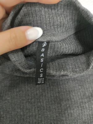Stradivarius basic medium dark gray in excellent condition