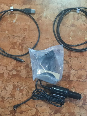 Mio Moov 330 2 charging cables, car charger and mount like new original