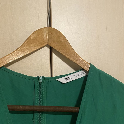 Zara dress new, green viscose midi with buttons and elastic sleeves
