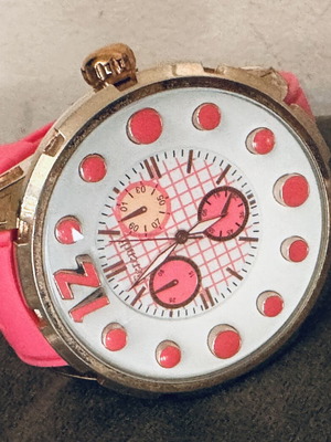Ferendi women's watch like new, pink