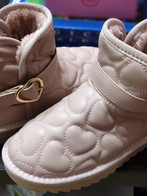 DeeZee children's boots size 34