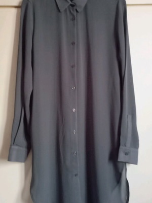 Tunic shirt gray like new, comfortable for sizes S to L